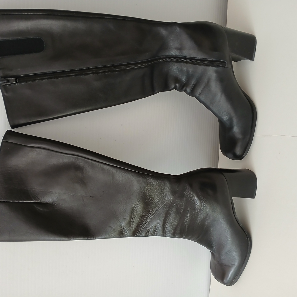 Women's Black Knee-High Boots